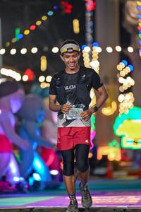 BIB: 1006
                            <button type="button" onclick="openModal(24885521)" class="btn btn-primary btn-sm float-right btn-popup" data-toggle="modal" data-target=".modal-high-quality">
                        <i class="fas fa-shopping-cart"></i> Add to Cart
                    </button>
                                            <button type="button" onclick="isThisMe(24885521, true)" class="btn btn-success btn-sm float-right btn-popup btn-isme hidden" data-toggle="tooltip" data-placement="bottom" title="นี่คือรูปของคุณใช่ไหม คลิกที่นี่เพื่อเอาเข้าอัลบั้ม">
                        <i class="fas fa-plus"></i> Add to album
                    </button>
                    <button type="button" onclick="isThisMe(24885521, false)" class="btn btn-warning btn-sm float-right btn-popup btn-isnotme hidden">
                        <i class="fas fa-ban"></i> Remove from album
                    </button>